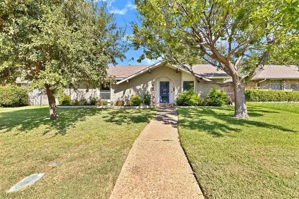 3125 Lockmoor Lane, Dallas, TX 75220