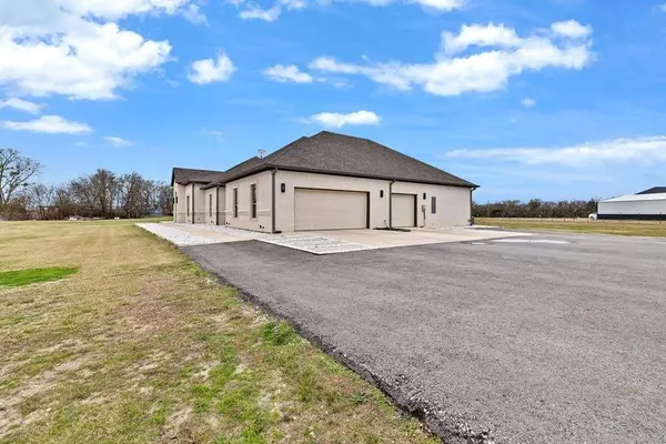 580 County Road 3422, Wills Point, TX 75169