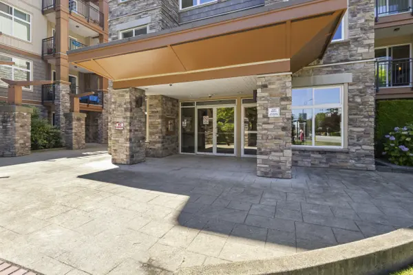 10237 133 St Surrey #212
