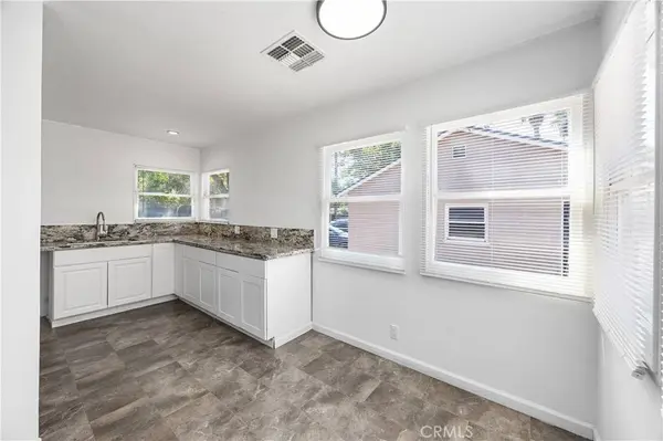 135 A, Bakersfield, CA 93304