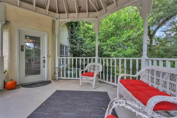 414 Perry Hill RD, Montgomery, AL 36109