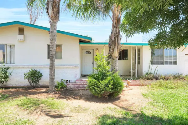 666 N Pepper Street, Woodlake, CA 93286