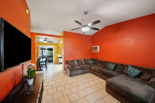 1271 Deer Creek Street, Tulare, CA 93274