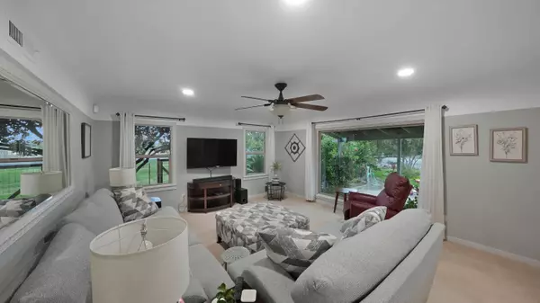 651 S Cornucopia Road, Exeter, CA 93221