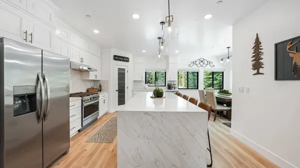 39839 Mountain Heather Lane, Shaver Lake, CA 93664