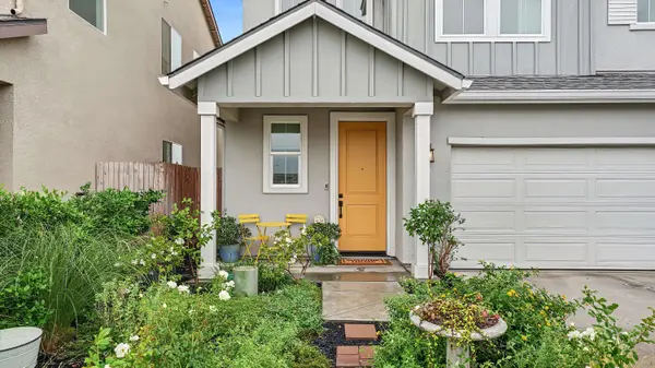 1007 W Payson Avenue, Visalia, CA 93291