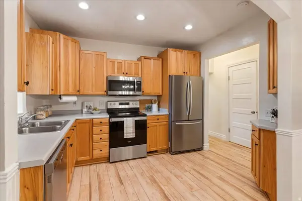 347 N 100 E, Farmington, UT 84025