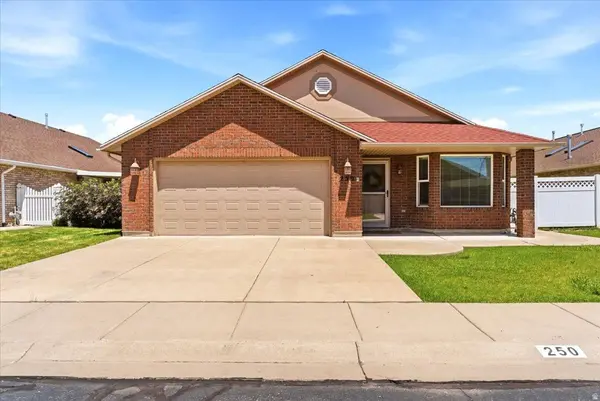 250 BRYCE DR, Kaysville, UT 84037