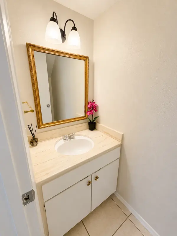 4020 Holland Ave #213, Dallas, TX 75219-3840