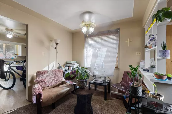 864 Emporia ST, Aurora, CO 80010