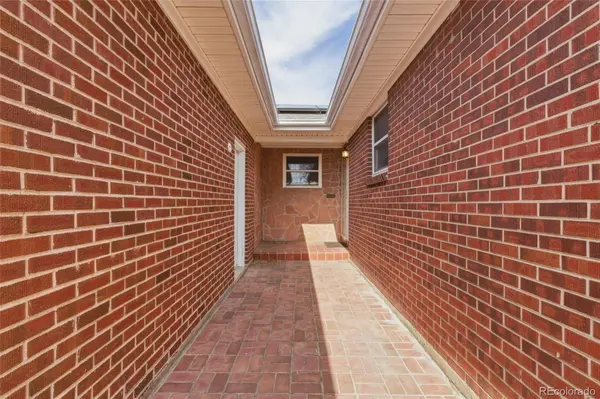 1885 E 115th AVE, Northglenn, CO 80233