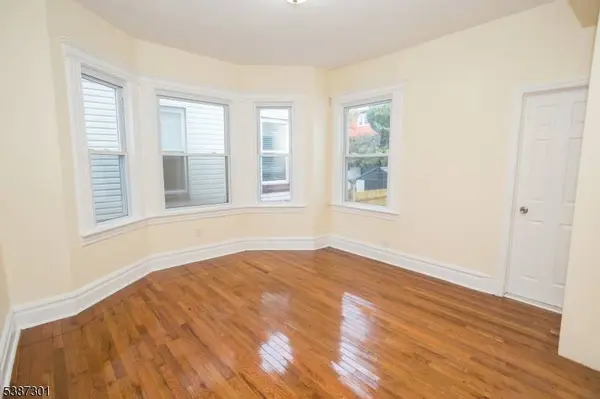 81 W End Ave, Newark City, NJ 07106