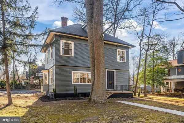 804 MAIN ST, Riverton, NJ 08077
