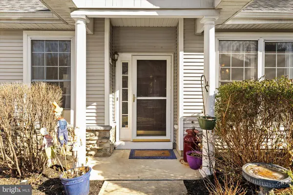 41 BURHOLME DR, Hamilton, NJ 08691