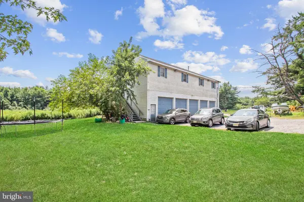 33 ALLENS RD, Hightstown, NJ 08520