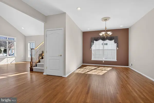 21 GLOBEFLOWER LN, Princeton Junction, NJ 08550