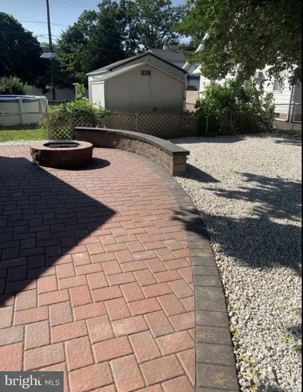 210 KUSER RD, Hamilton, NJ 08619