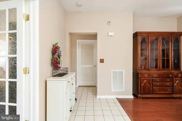 41 BURHOLME DR, Hamilton, NJ 08691