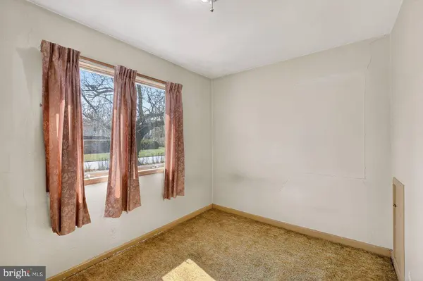 104 KING AVE, Ewing, NJ 08638