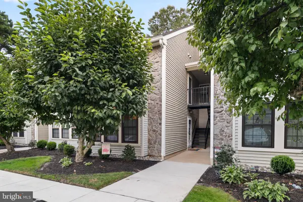 54 SUMMIT CT, Marlton, NJ 08053