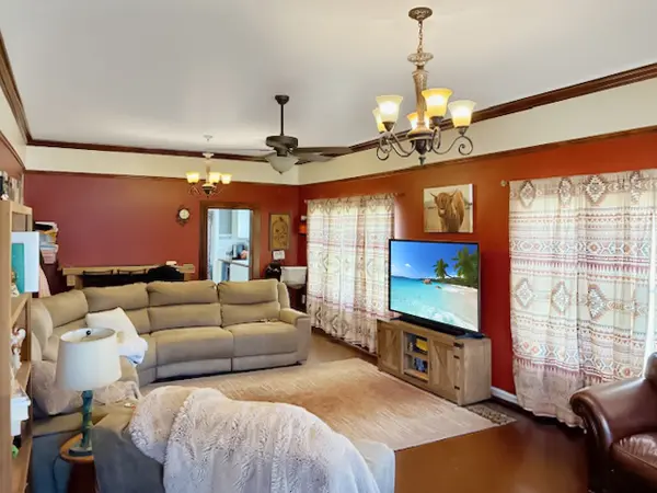 405 N 7th St, Tonkawa, OK 74653-2506