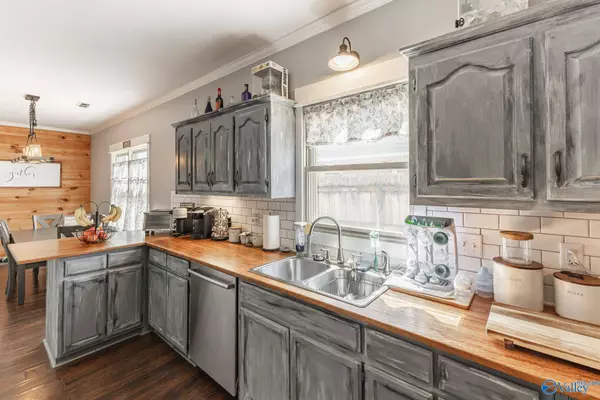 423 Bromwich Street, Decatur, AL 35601