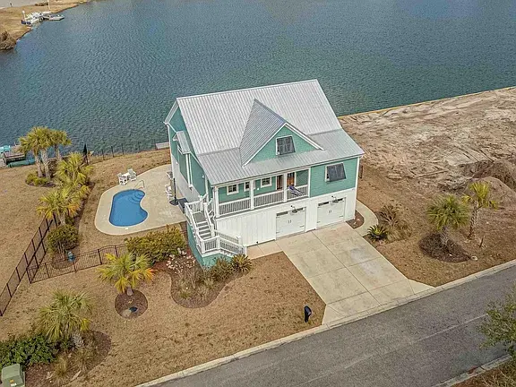 392 Eagle Pass Dr, Murrells Inlet, SC 29576-6469