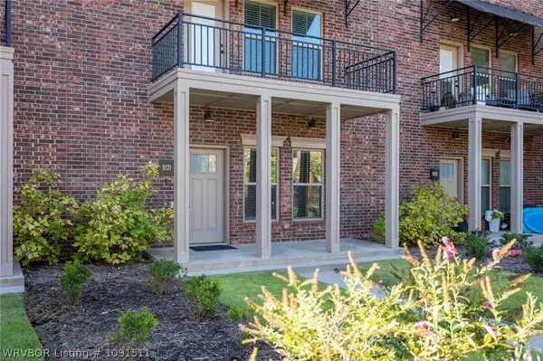 9121 R A Young Jr DR, Fort Smith, AR 72916