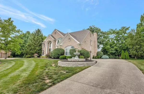 7182 Saint Ives Place, West Chester, OH 45069