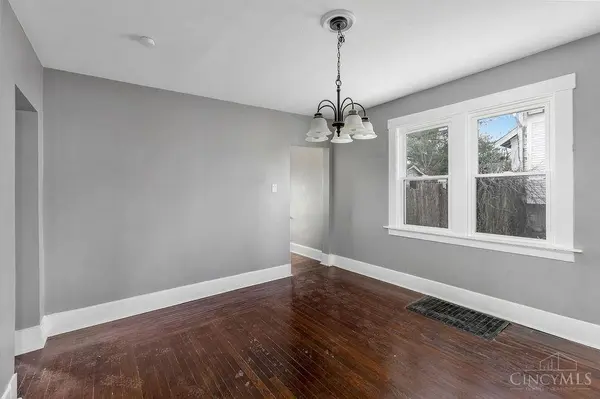 3311 Augusta Ave, Cincinnati, OH 45211