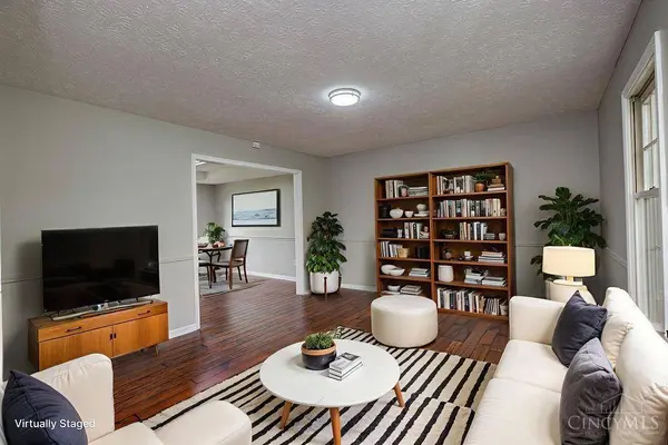 7497 rolling meadows, West Chester, OH 45069