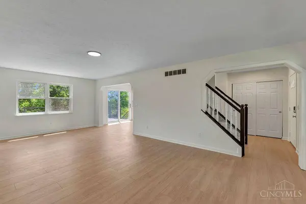6063 glennsbury Ct, West Chester, OH 45069