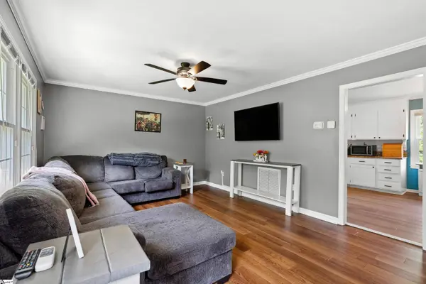 225 E Powers Drive, Easley, SC 29640