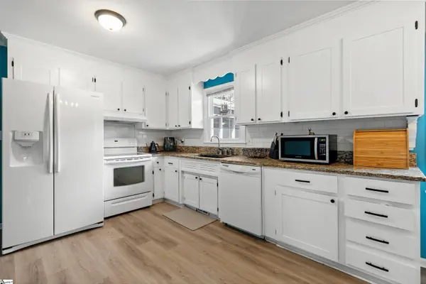 225 E Powers Drive, Easley, SC 29640