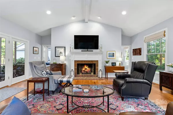 216 Saint Andrews BLVD, Campobello, SC 29322