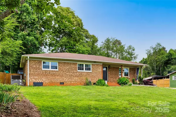 381 Mountain View ST, Forest City, NC 28043