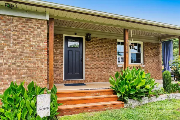 381 Mountain View ST, Forest City, NC 28043