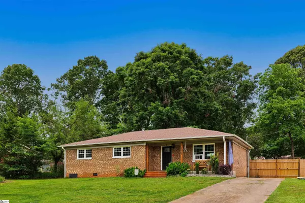 381 Mountain View Street, Forest City, NC 28043