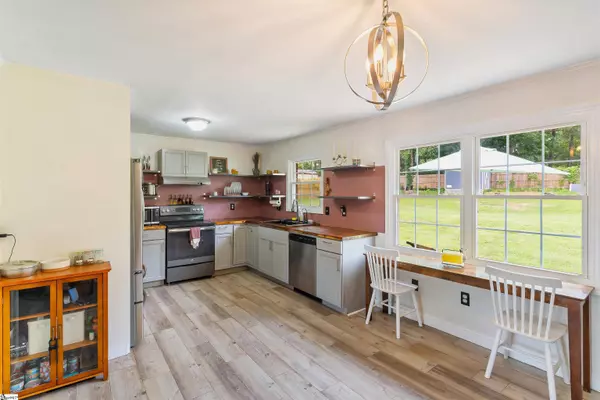 381 Mountain View Street, Forest City, NC 28043