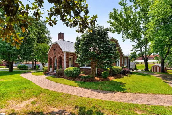 1302 E Rutherford Street, Landrum, SC 29356