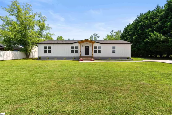 345 Broken Chimney Road, Inman, SC 29349