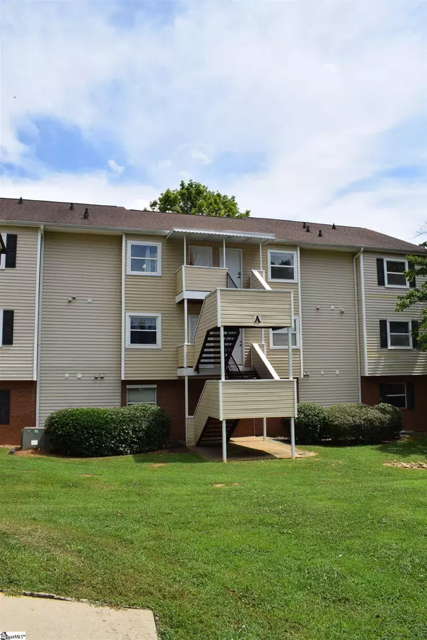 2601 Duncan Chapel Road, Greenville, SC 29617