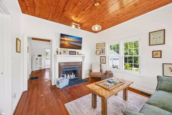 720 Highway 14, Landrum, SC 29356