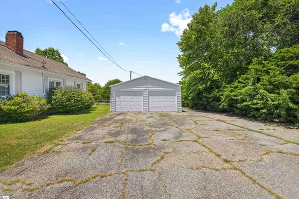 720 Highway 14, Landrum, SC 29356