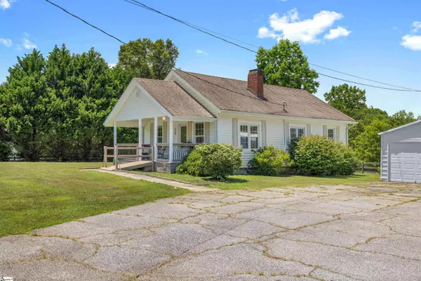 720 Highway 14, Landrum, SC 29356