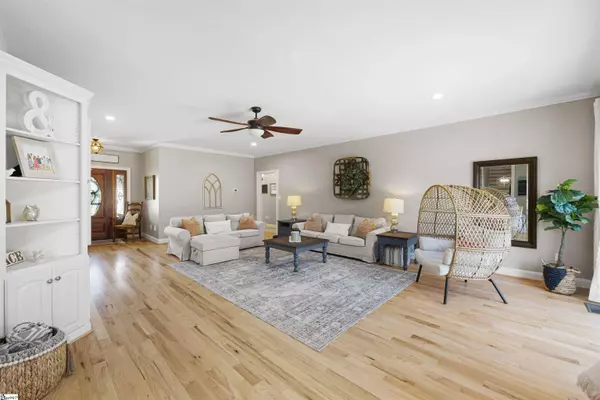 350 Royal Burgess Drive, Campobello, SC 29322