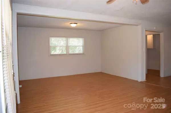 111 Mary Ann RD, Grover, NC 28073