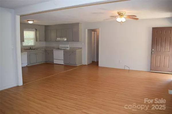 111 Mary Ann RD, Grover, NC 28073