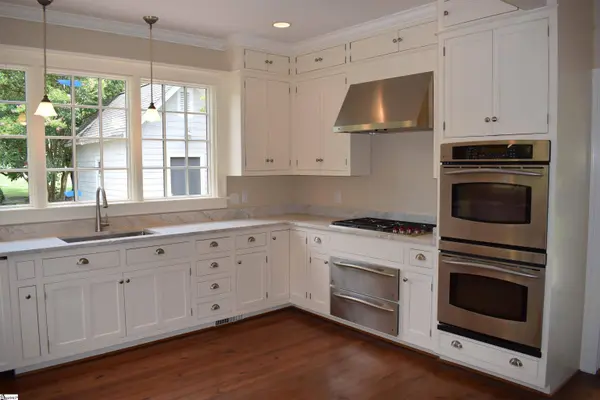 10490 New Cut Road, Campobello, SC 29322