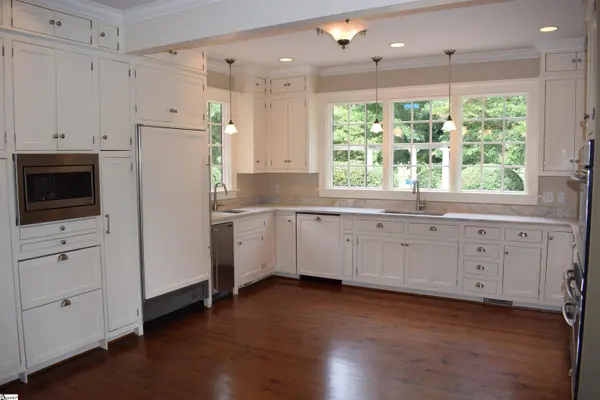 10490 New Cut Road, Campobello, SC 29322